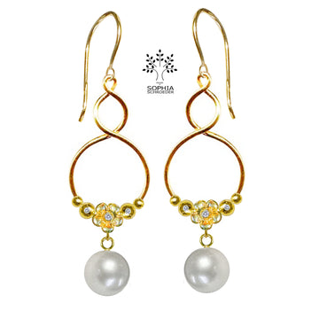 Lovechild Crescent Moon Twist Earring with dangling Freshwater Pearl