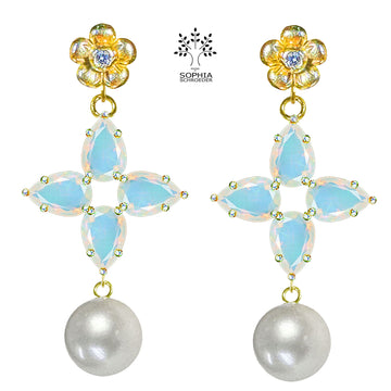 Lovechild Clover ear stud with dangling pearl
