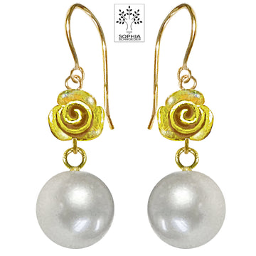 Rosebud basic Earring with dangling Freshwater Pearl